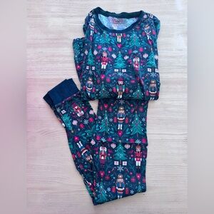 LITTLE SLEEPIES 2 PIECE SET GREEN NUTCRACKER CHRISTMAS SET - SIZE 16